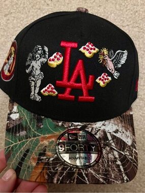 New Era 9FORTY Black Cap with Red Undervisor
